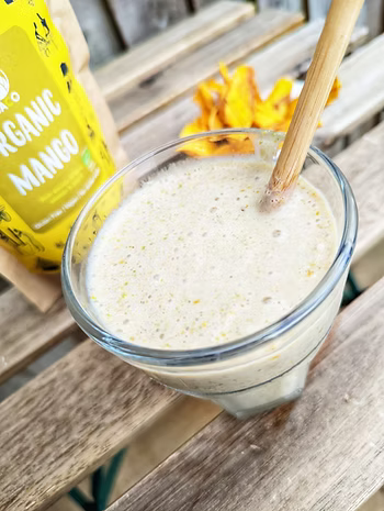 Mango and Banana Smoothie with Dried Mango